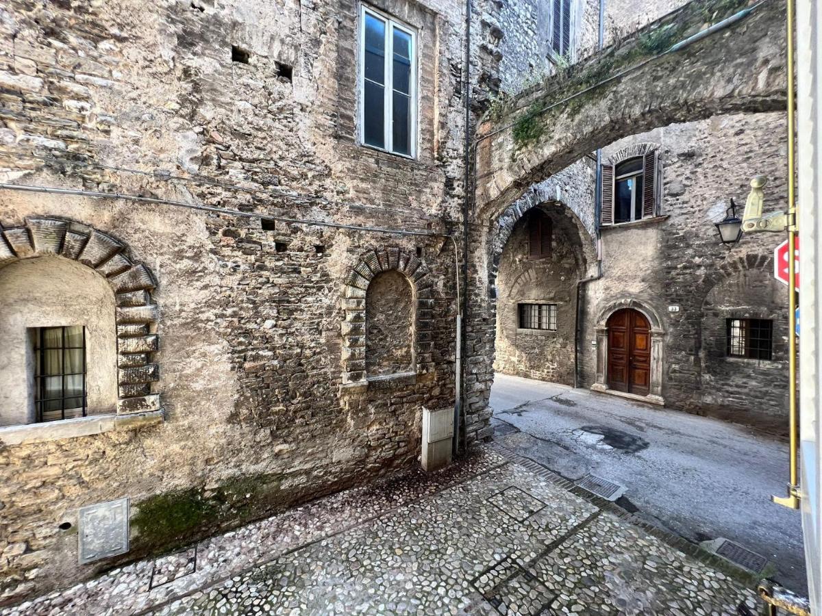 Apartament Vicoli E Arte Spoleto Zewnętrze zdjęcie